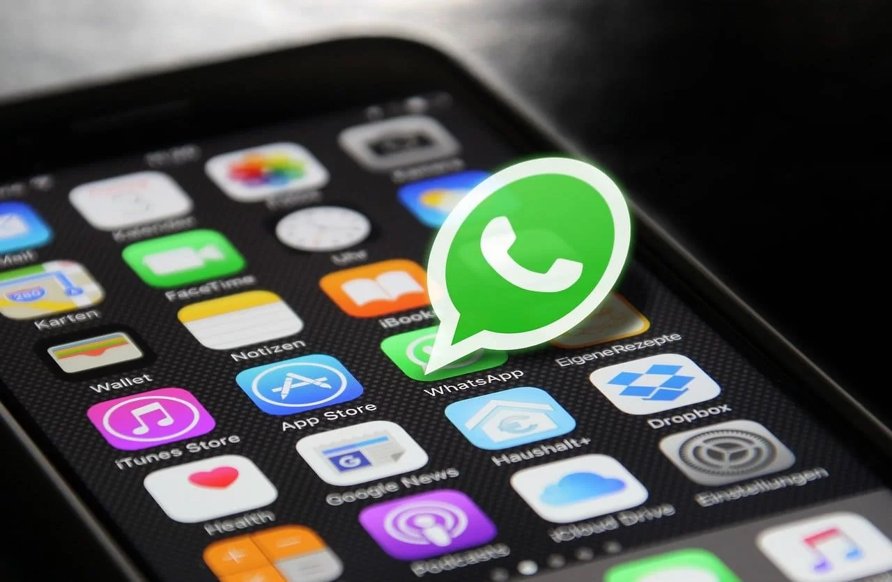 WhatsApp para iOS recebe recurso para uso em vários celulares